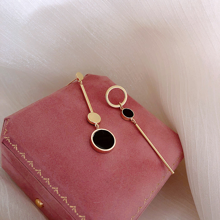 Simply Dropping Gorgeous Gold and Black Earrings